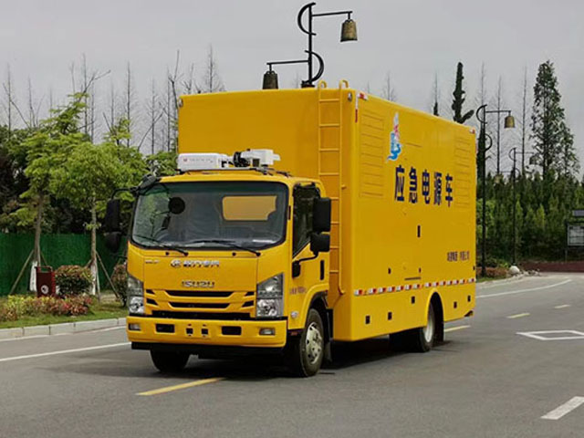 五十铃3.8m轴距17c一起草
120KW